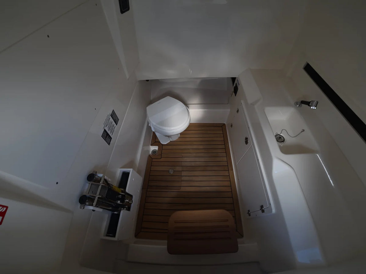 2027 Boston Whaler 330 Outrage 33.0 feet, Ocean View, NJ #18