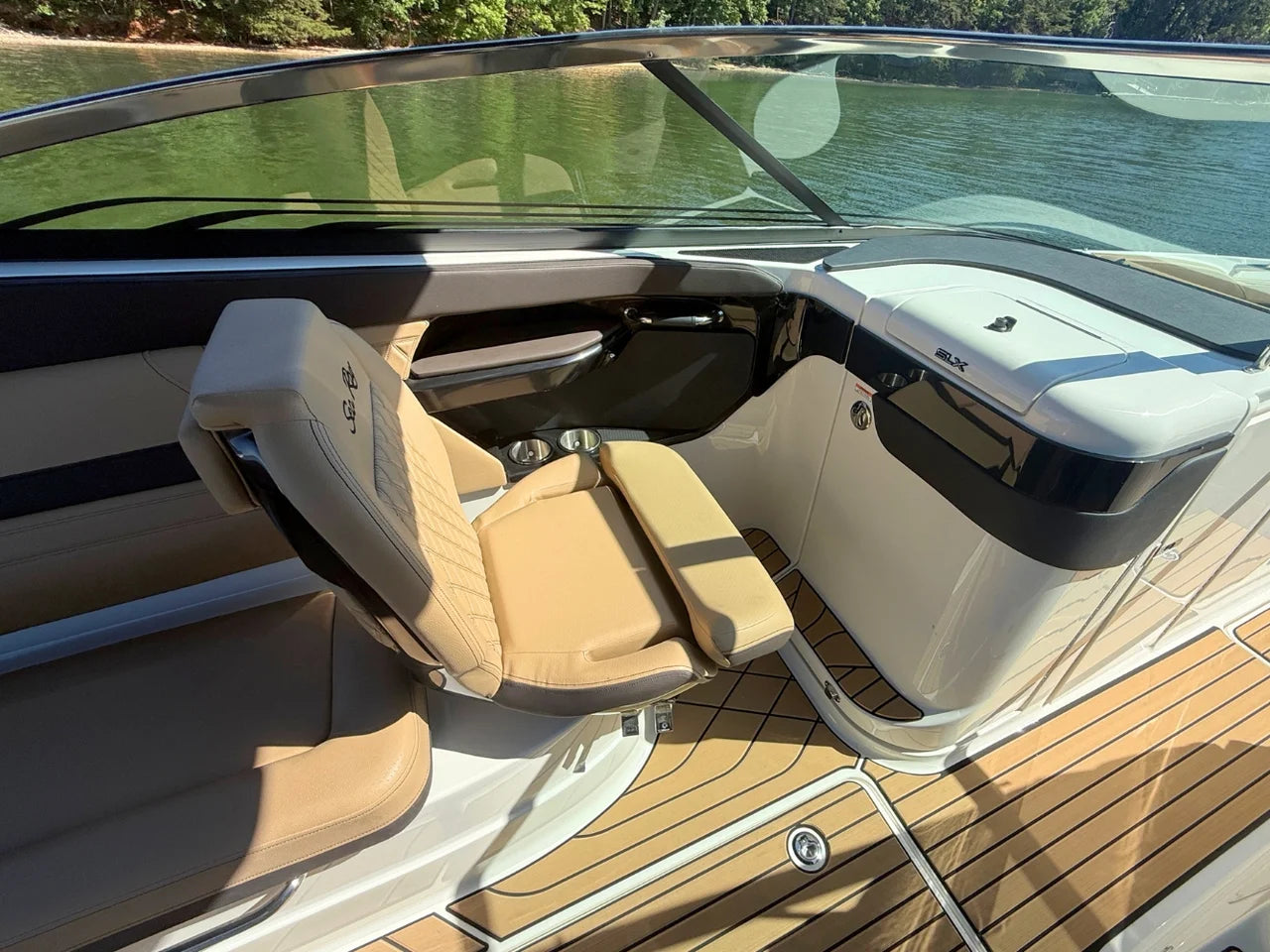2026 Sea Ray SLX 260 Outboard 26.0 feet, Lake Wylie, SC #18