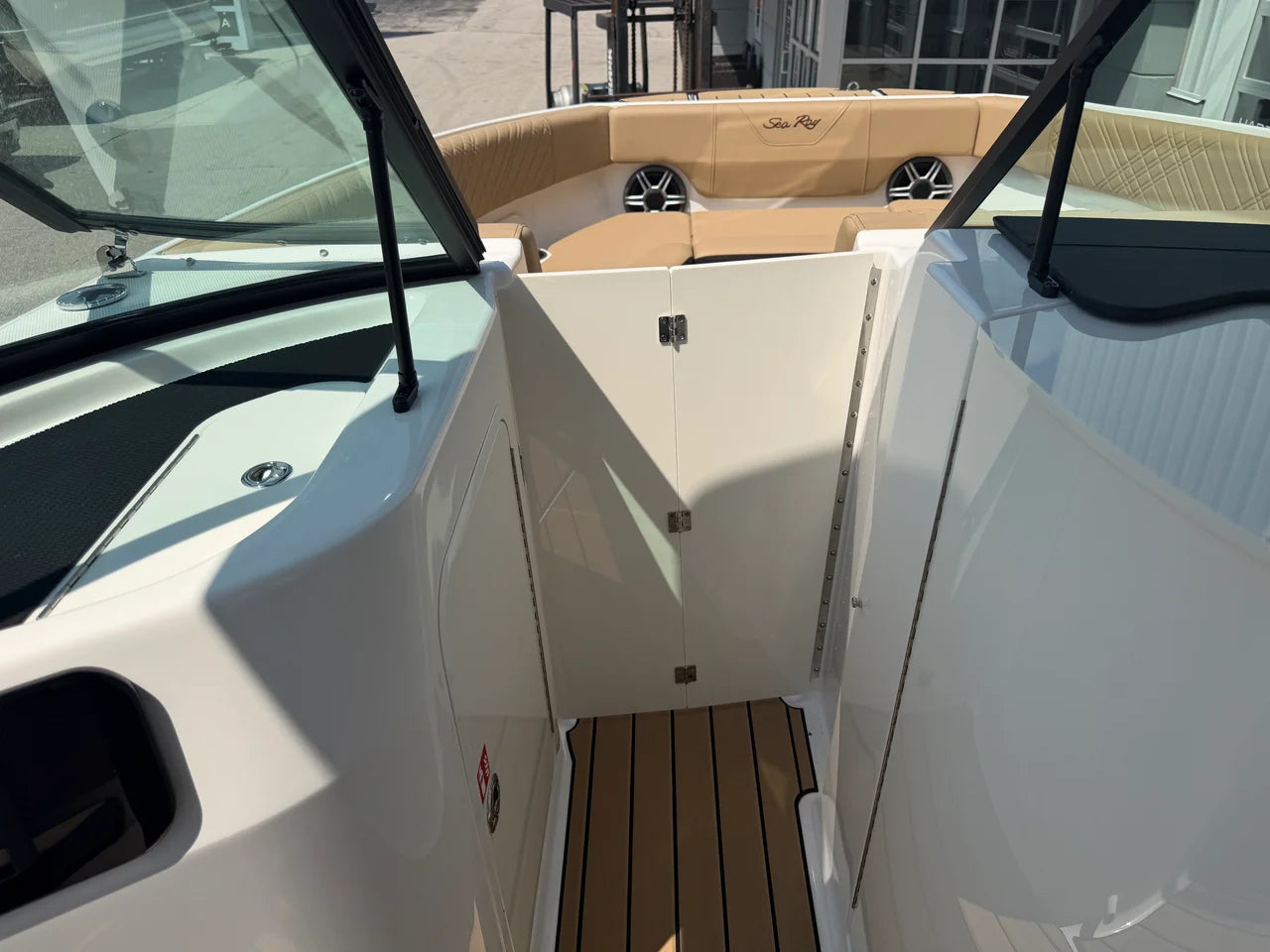 2026 Sea Ray SDX 250 Outboard 25.0 feet, Osage Beach, Missouri #57