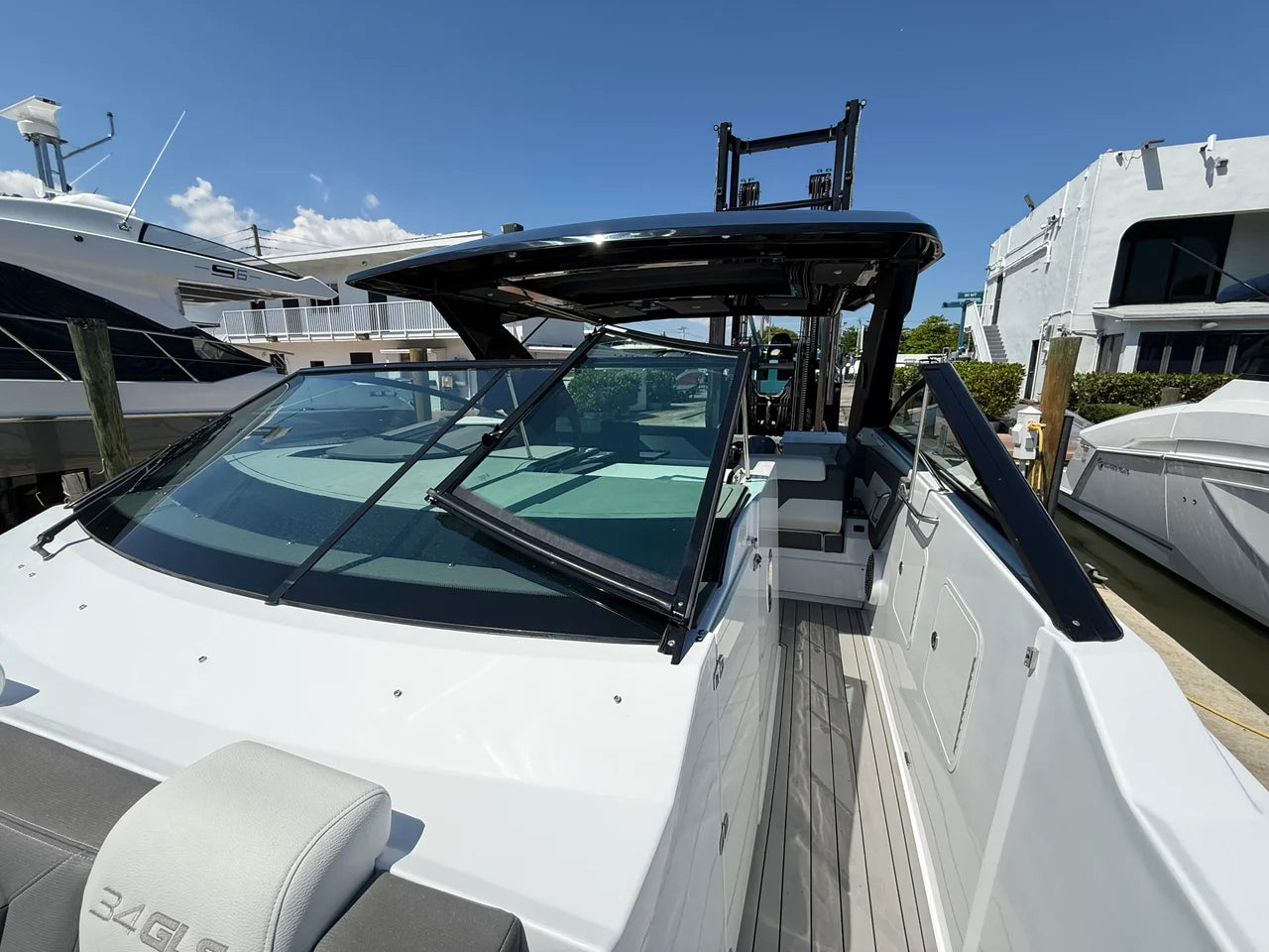 2022 Cruisers Yachts 34 GLS Outboard 34.0 feet, Miami, FL #37