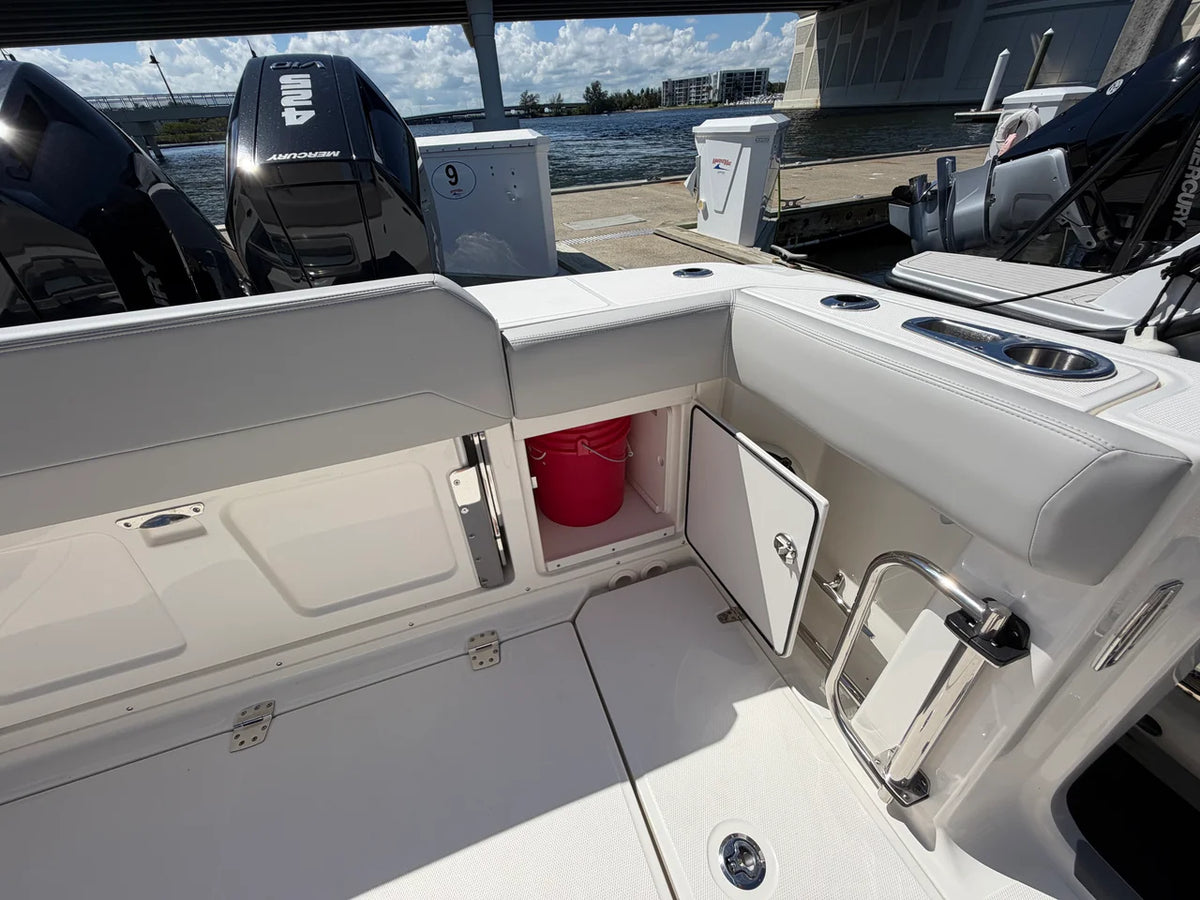 2026 Boston Whaler 330 Outrage 33.0 feet, Jupiter, Florida #22