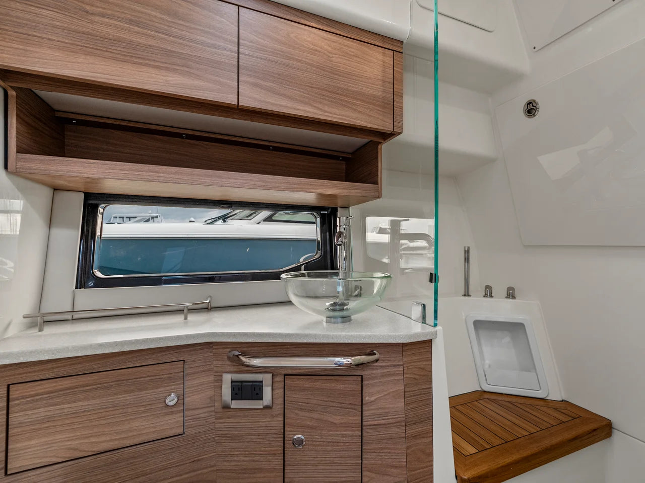 2026 Boston Whaler 365 Conquest 36.0 feet, Quincy, MA #44