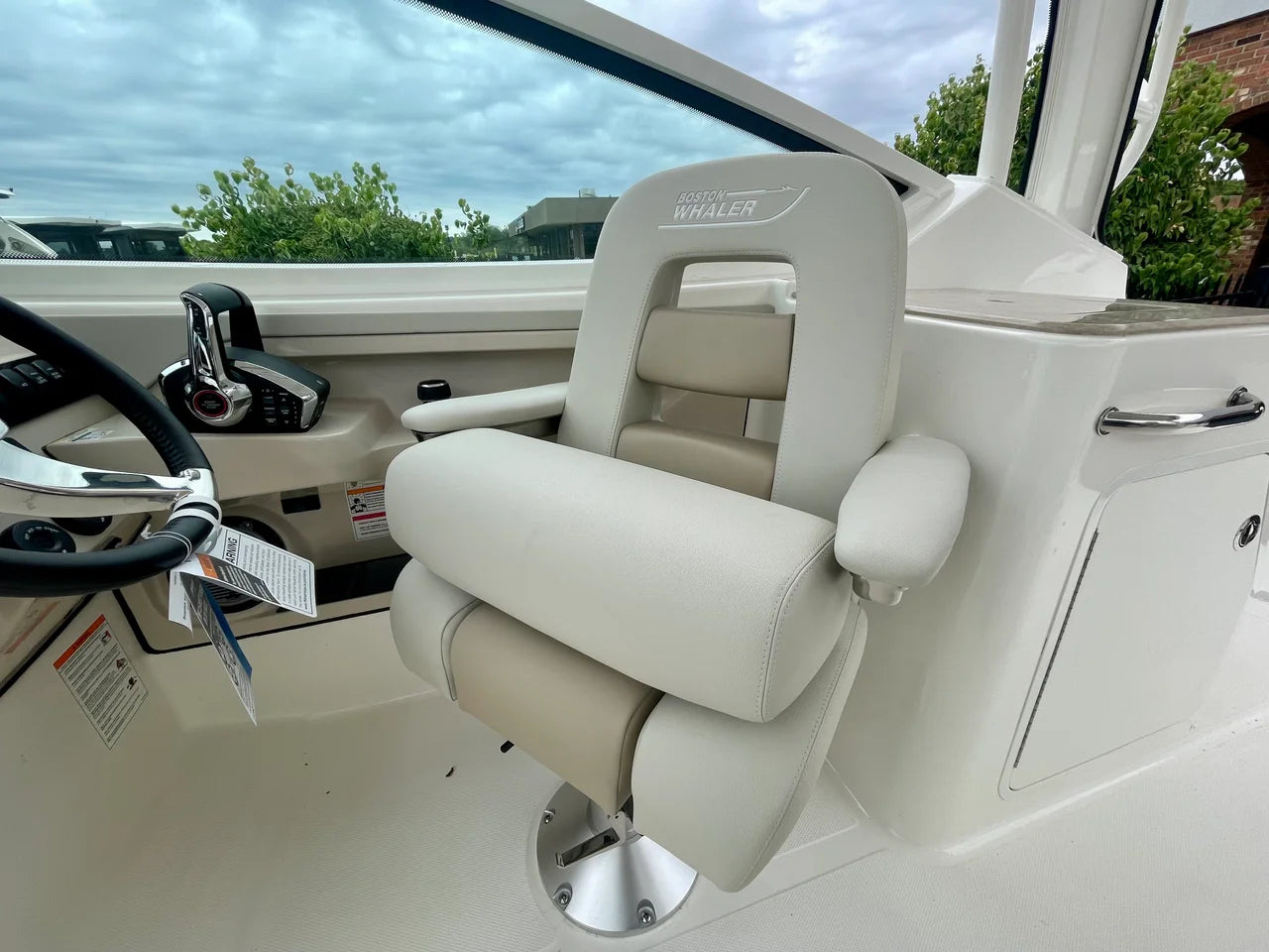2027 Boston Whaler 280 Vantage 27.0 feet, Danvers, Massachusetts #21