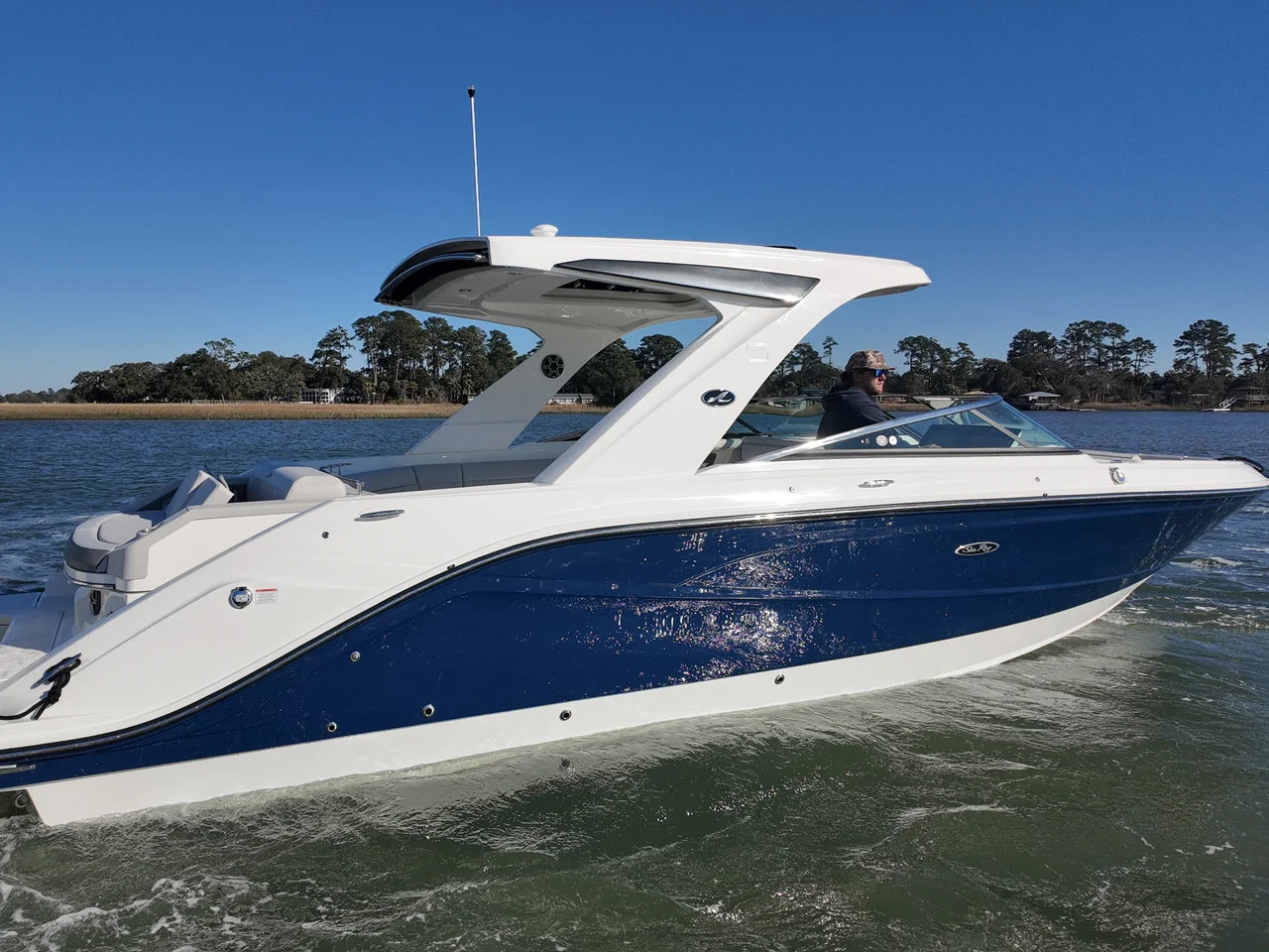 2026 Sea Ray SLX 310 Outboard 31.0 feet, Thunderbolt, GA #1