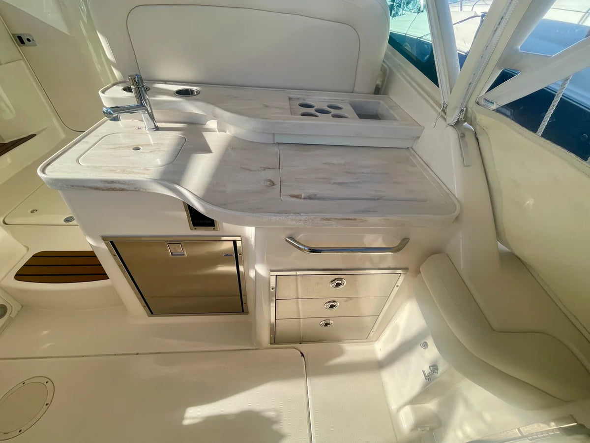 2017 Grady-White 375 FREEDOM 37.0 feet, Quincy, MA #13