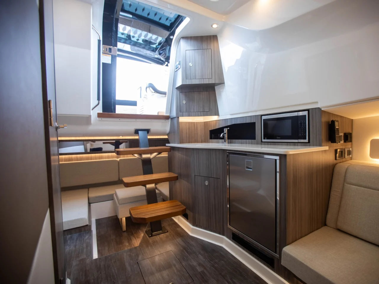 2026 Sea Ray Sundancer 370 Outboard 37.0 feet, Brick Township, New Jersey #51