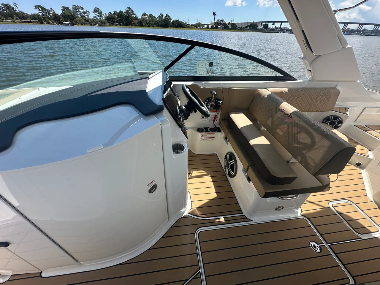 2026 Sea Ray SDX 250 Outboard 25.0 feet, Thunderbolt, GA #18