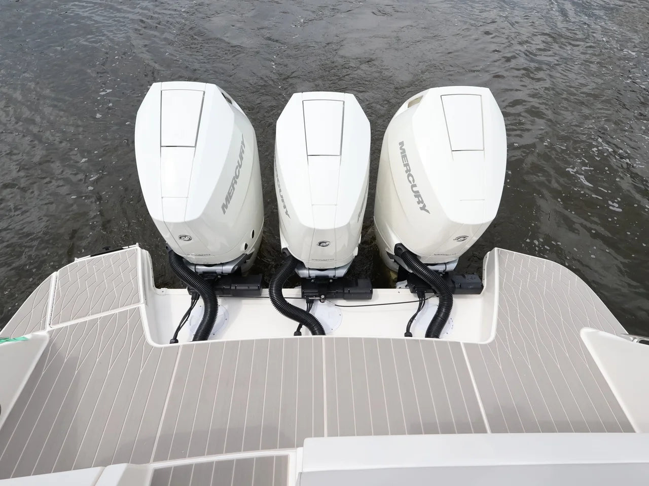 2026 Sea Ray Sundancer 370 Outboard 37.0 feet, Naples, Florida #29