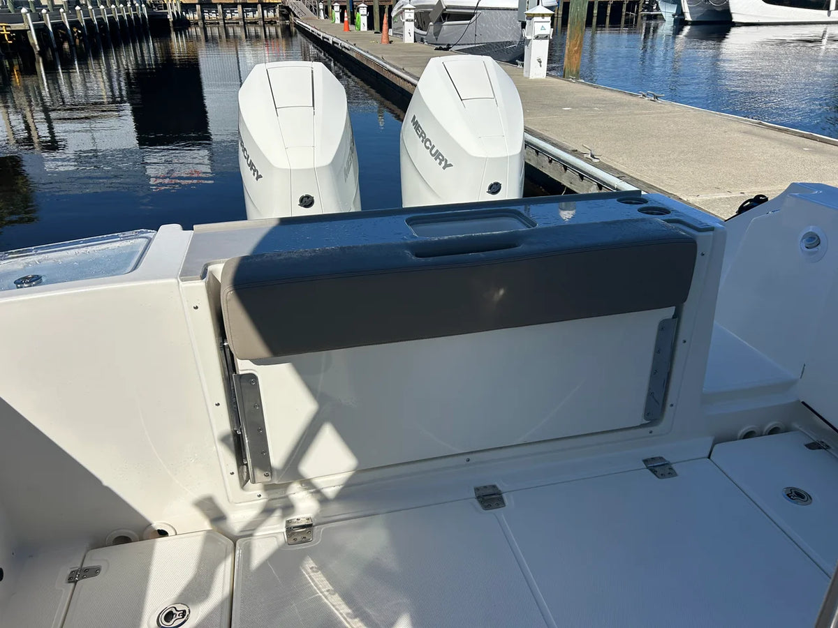 2027 Boston Whaler 330 Vantage 33.0 feet, Pensacola, Florida #11