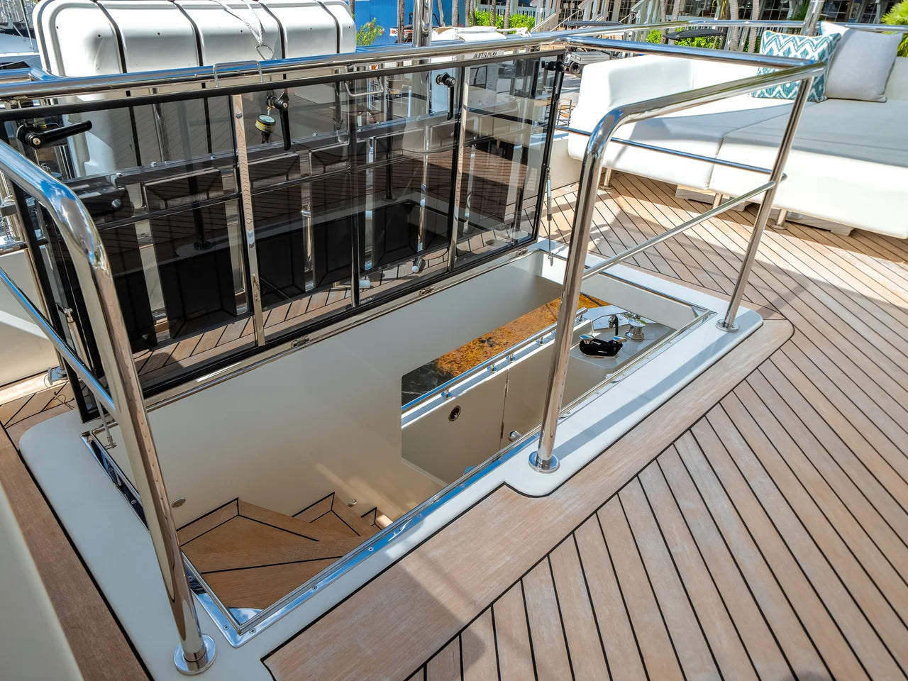 2023 Ocean Alexander 27R 88.0 feet, Ocean Reef, FL #104