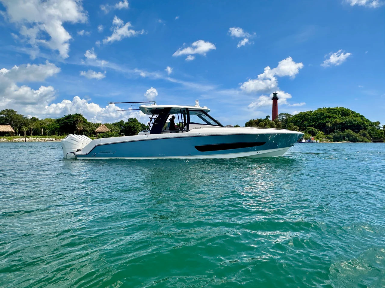 2026 Boston Whaler 420 Outrage 42.0 feet, Jupiter, Florida #1