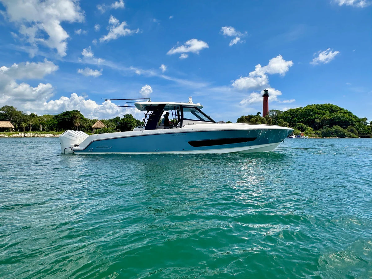 2026 Boston Whaler 420 Outrage 42.0 feet, Jupiter, Florida #1