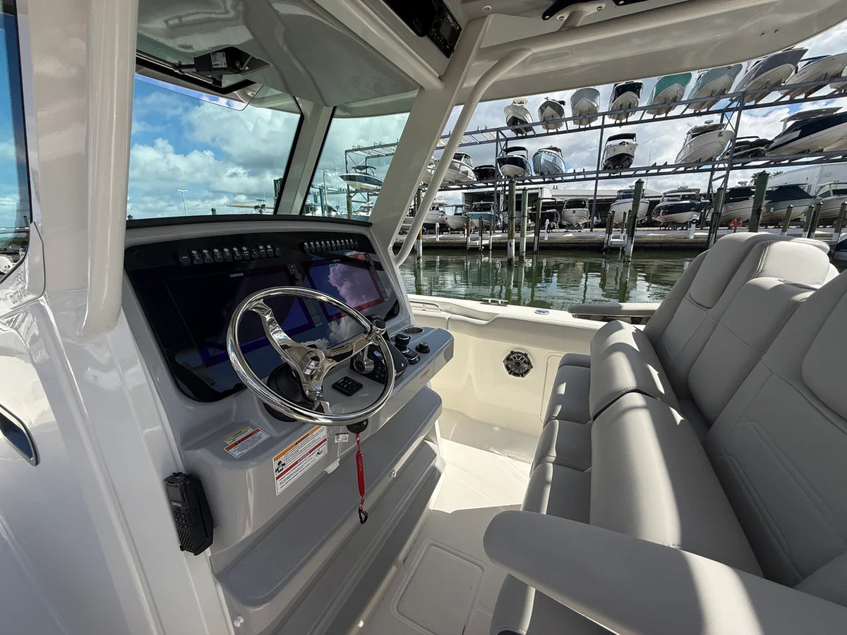 2026 Boston Whaler 330 Outrage 33.0 feet, Sarasota, FL #17