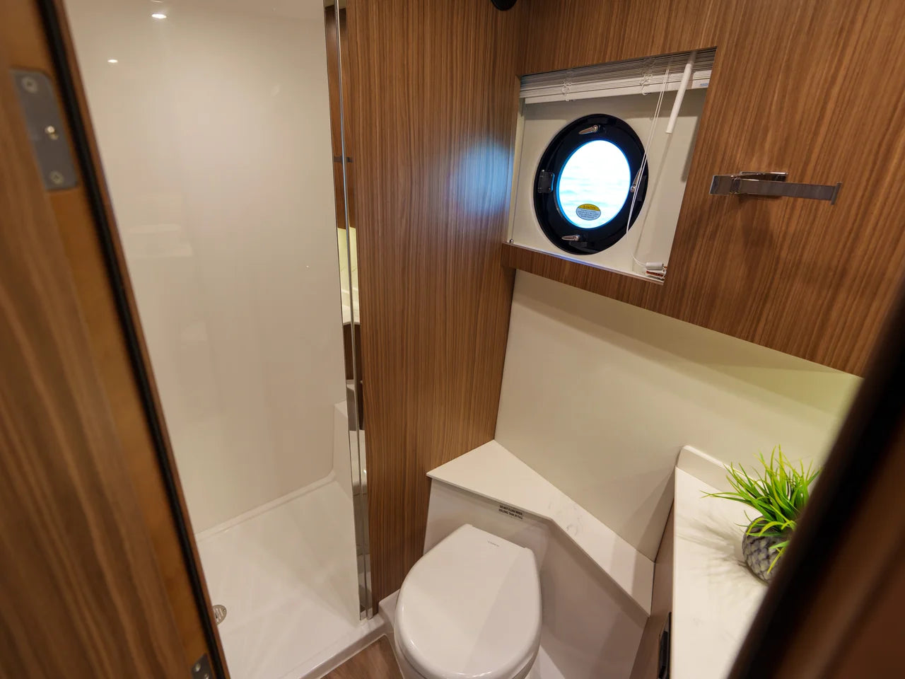 2026 Cruisers Yachts 42 Cantius 42.0 feet, Wrightsville Beach, North Carolina #13