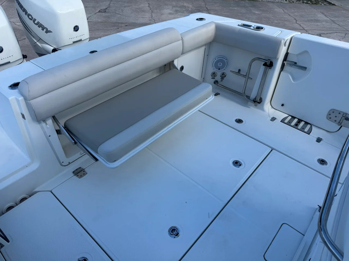 2017 Boston Whaler 33 OR 33.0 feet, Cocoa, Florida #9