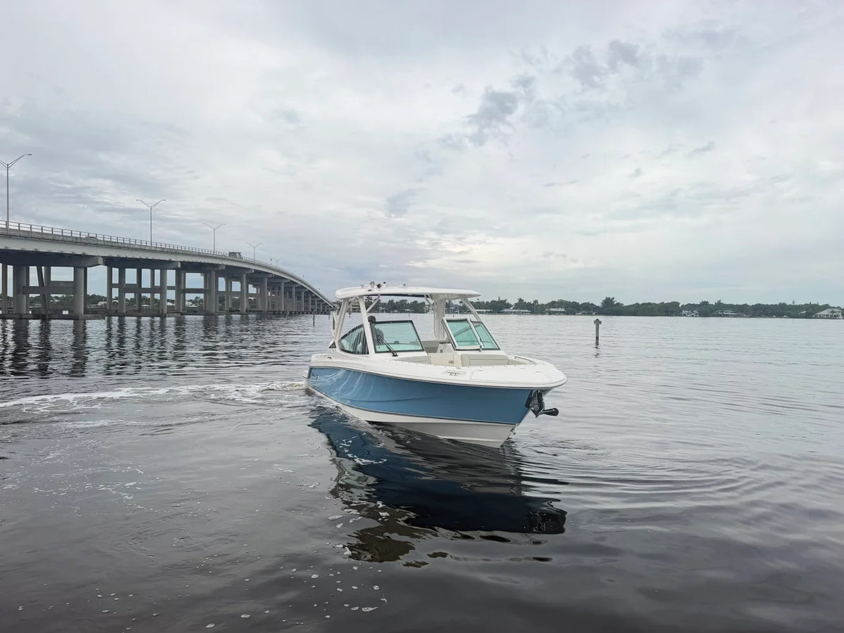 2027 Boston Whaler 280 Vantage 28.0 feet, Stuart, Florida #3