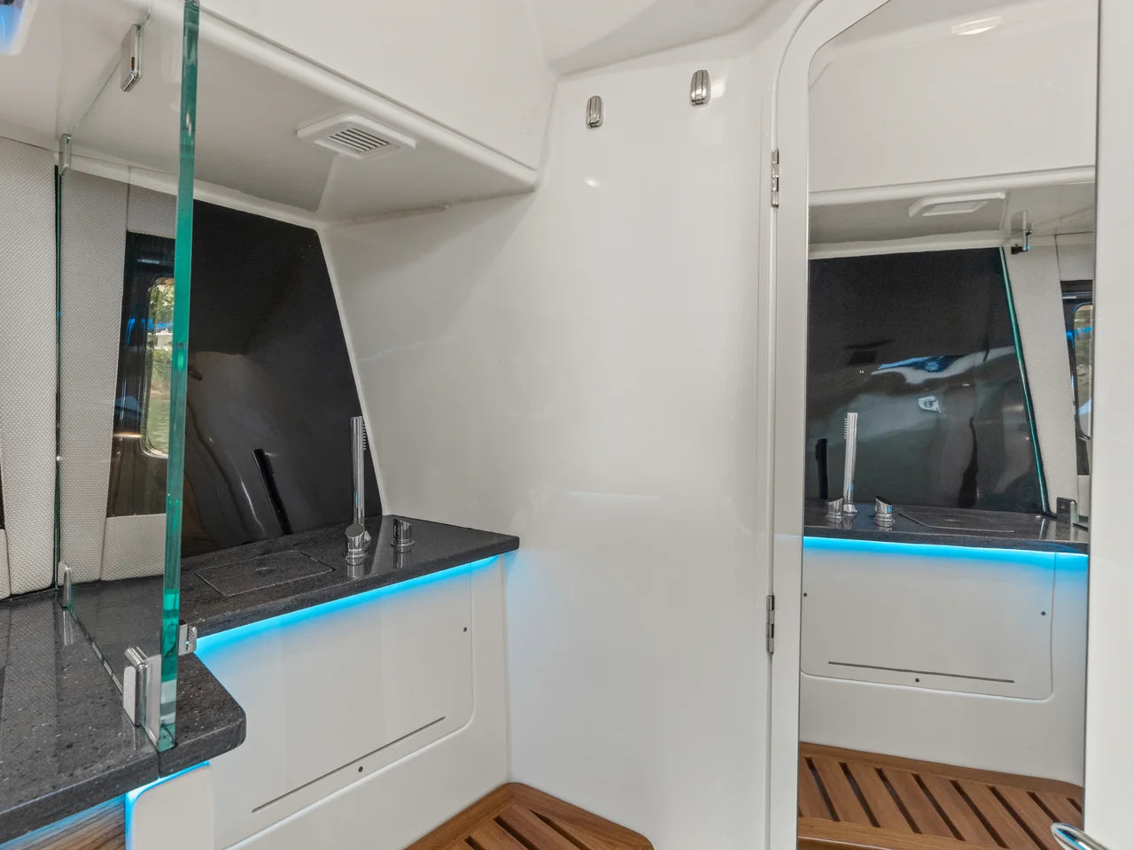 2025 Boston Whaler 405 Conquest 40.0 feet, Quincy, MA #47