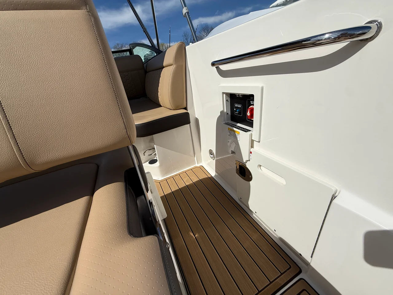 2024 Sea Ray 250 SDX OB 25.0 feet, Quincy, MA #9