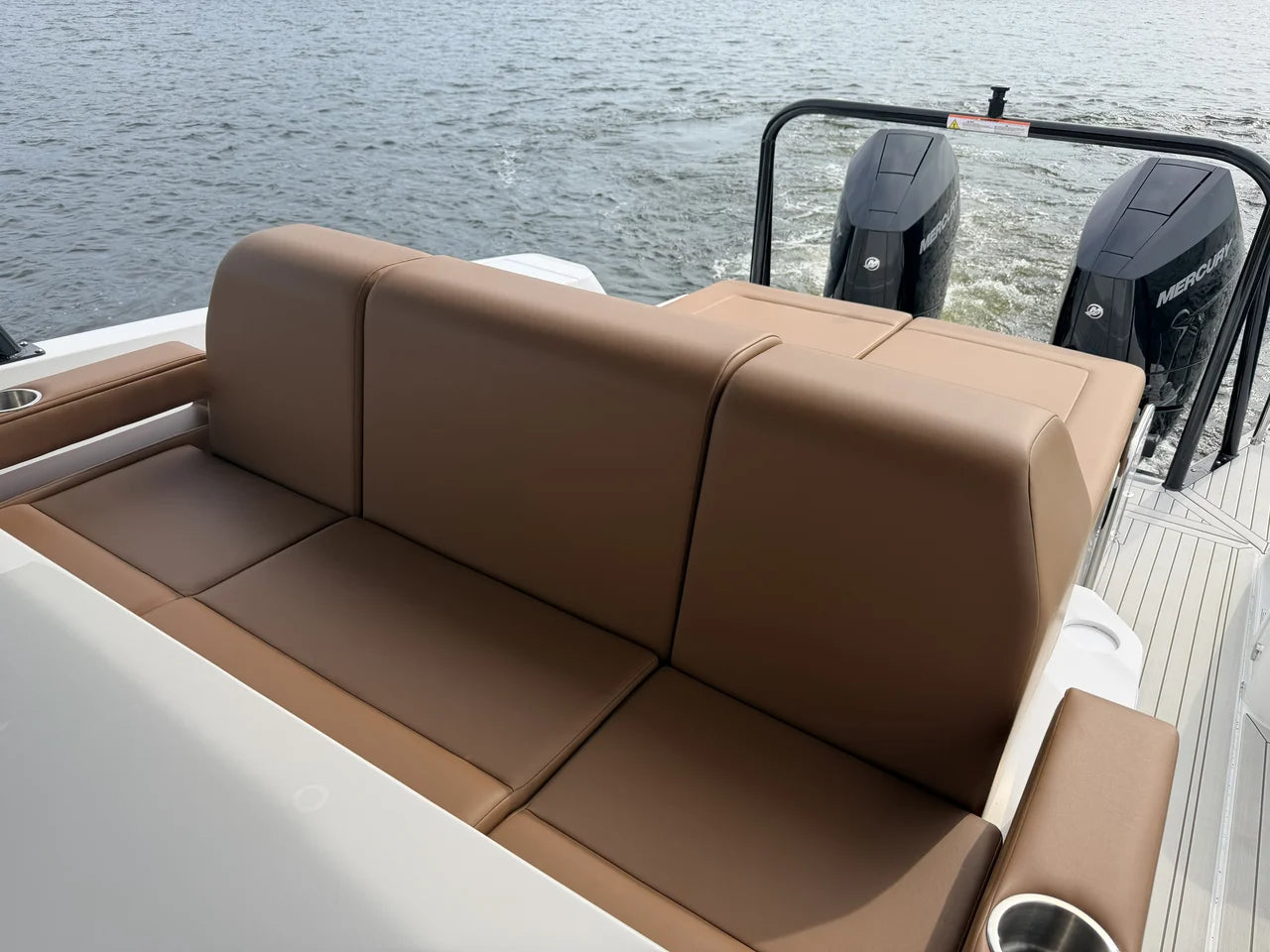 2027 Cruisers Yachts 38 VTR 38.0 feet, Lake Ozark, MO #13