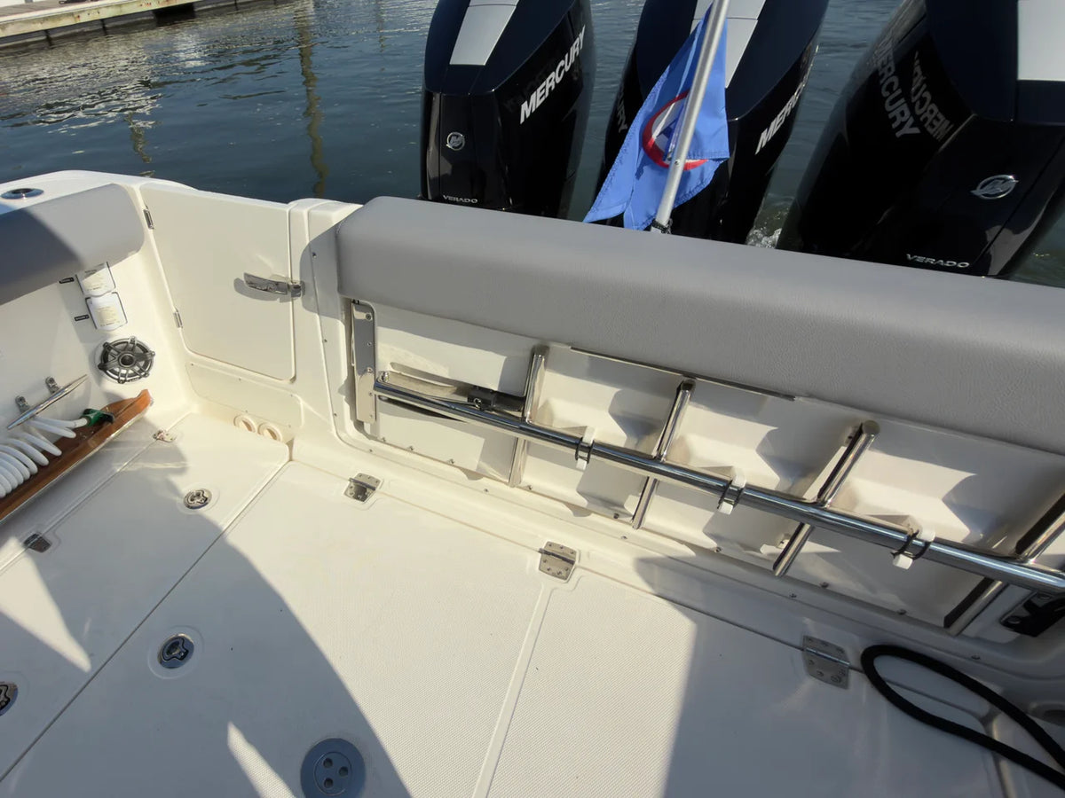 2025 Boston Whaler 350 REALM 35.0 feet, Greenwich, CT #27