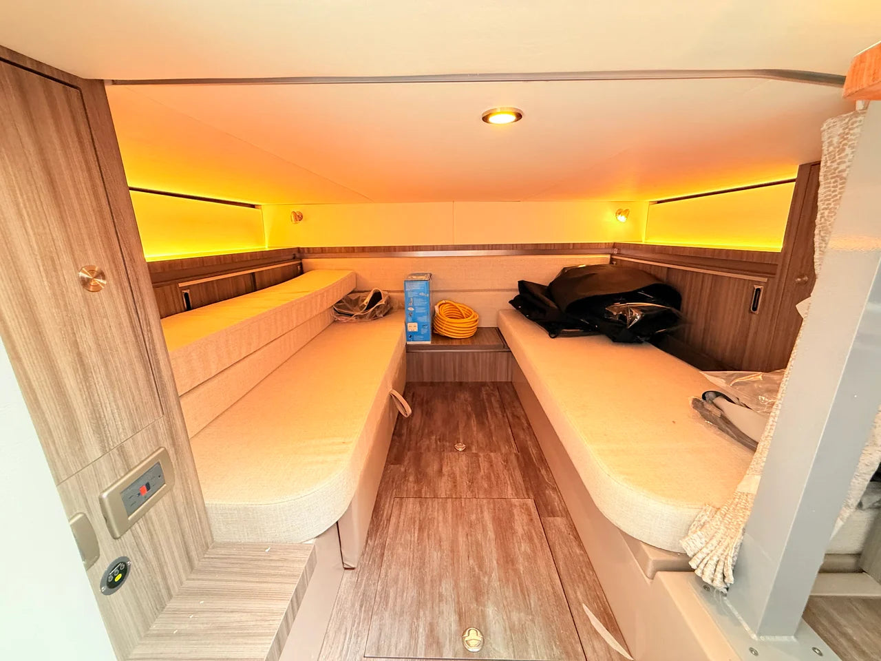 2026 Sea Ray Sundancer 320 Outboard 32.0 feet, St Petersburg, FL #78