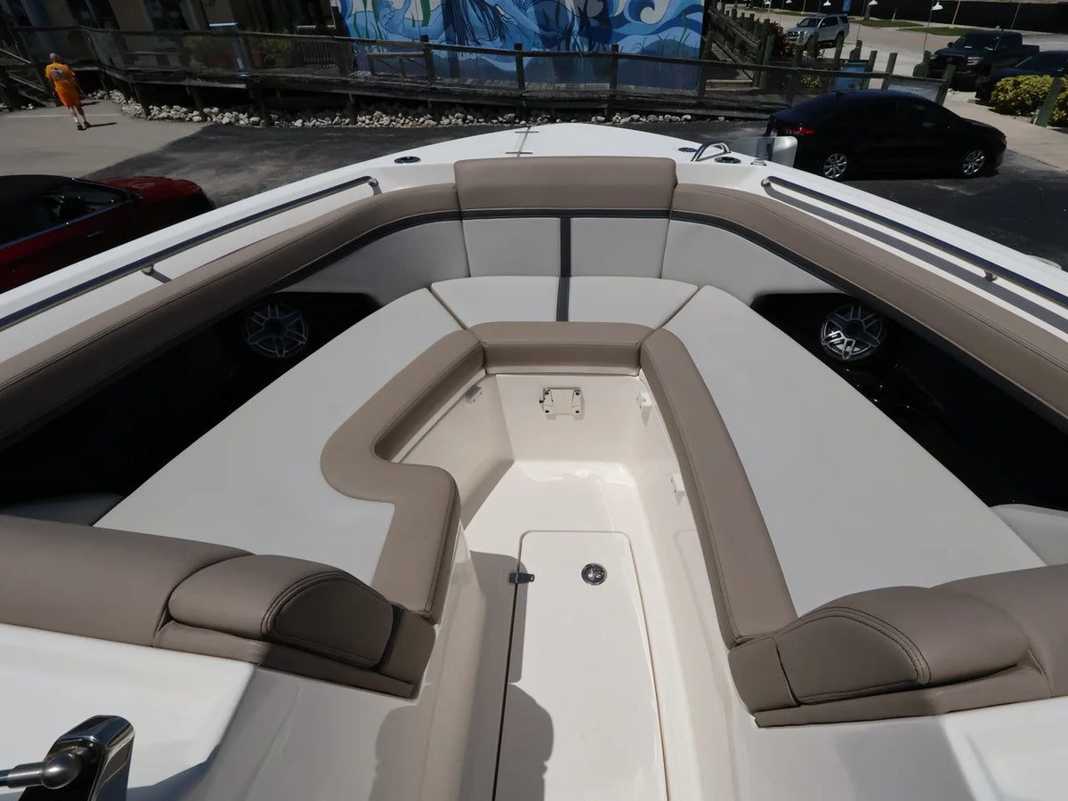 2026 Boston Whaler 330 Vantage 33.0 feet, Naples, Florida #34