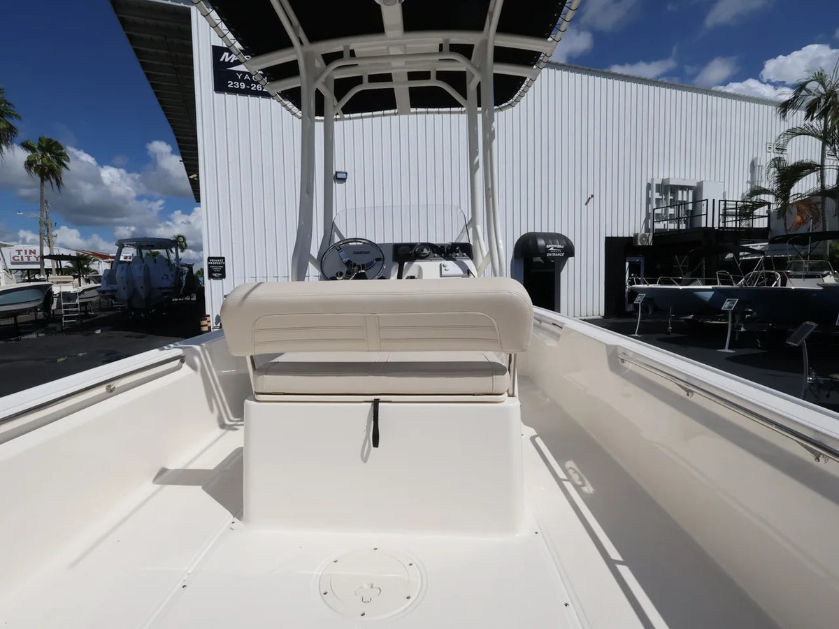 2027 Boston Whaler 190 Montauk 19.0 feet, Naples, Florida #7