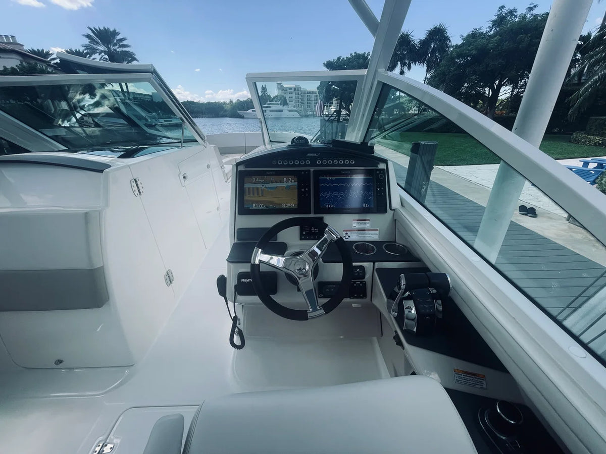 2022 Boston Whaler 320 VANTAGE 32.0 feet, Delray Beach, FL #18