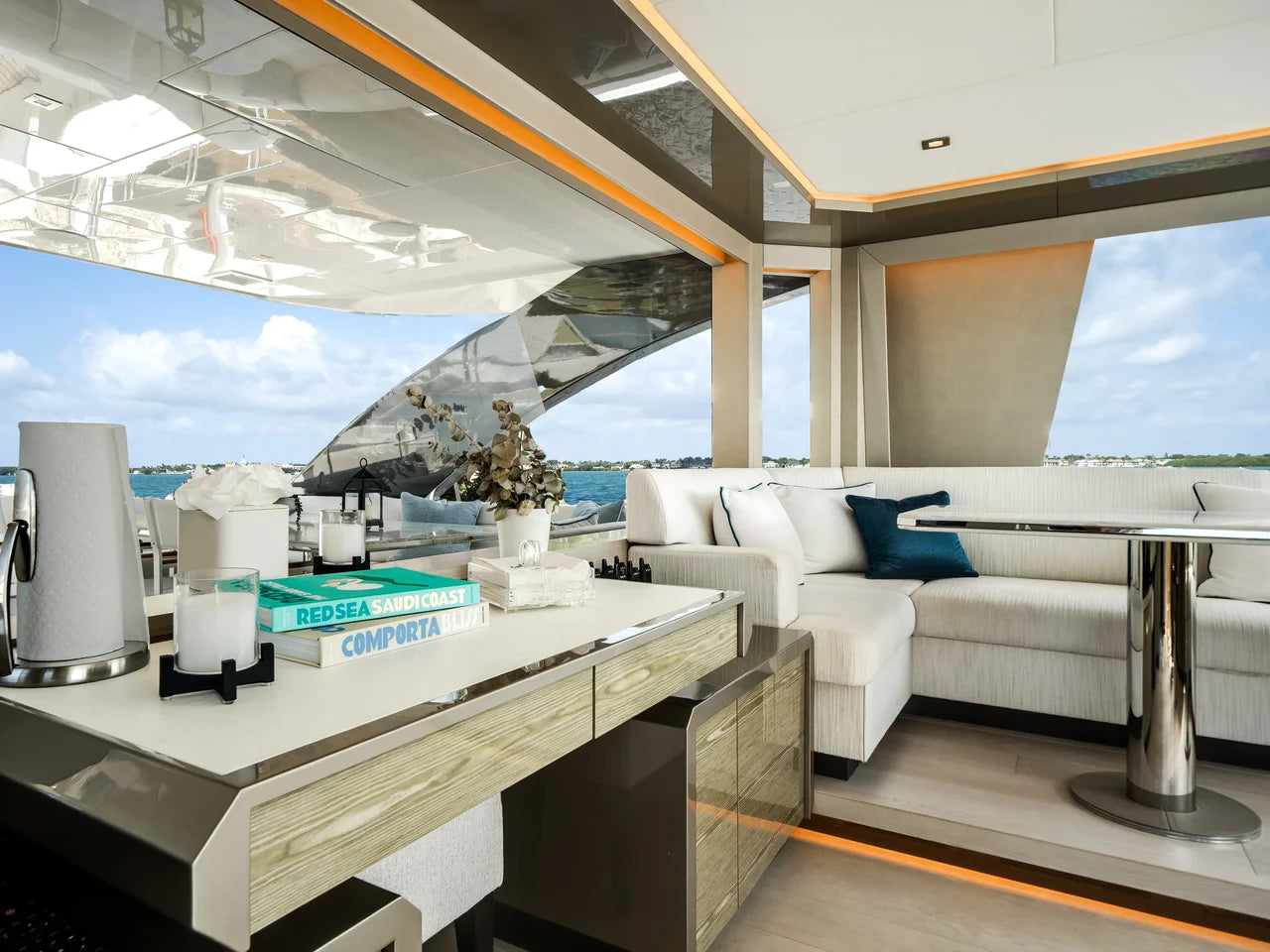 2023 Ocean Alexander 27R 88.0 feet, Ocean Reef, FL #85