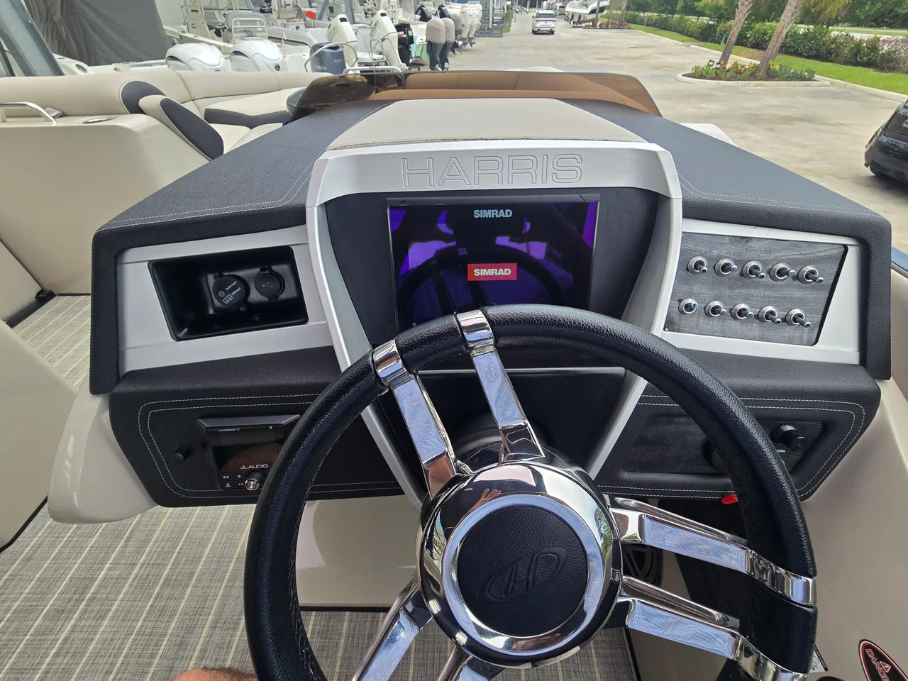2021 Harris 250 CROWNE 27.0 feet, Stuart, Florida #17