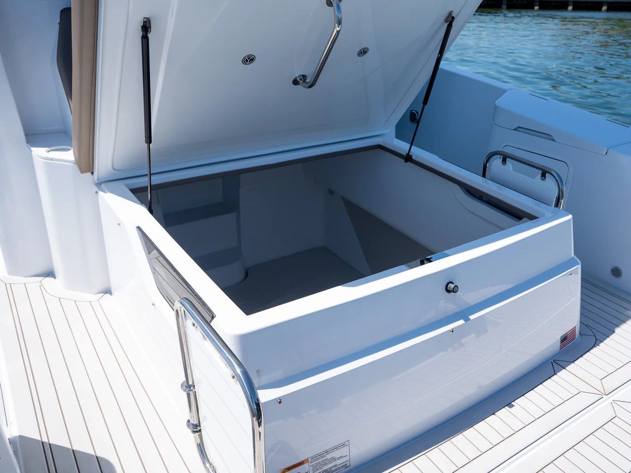 2026 Cruisers Yachts 38 VTR EC 38.0 feet, Miami, FL #21