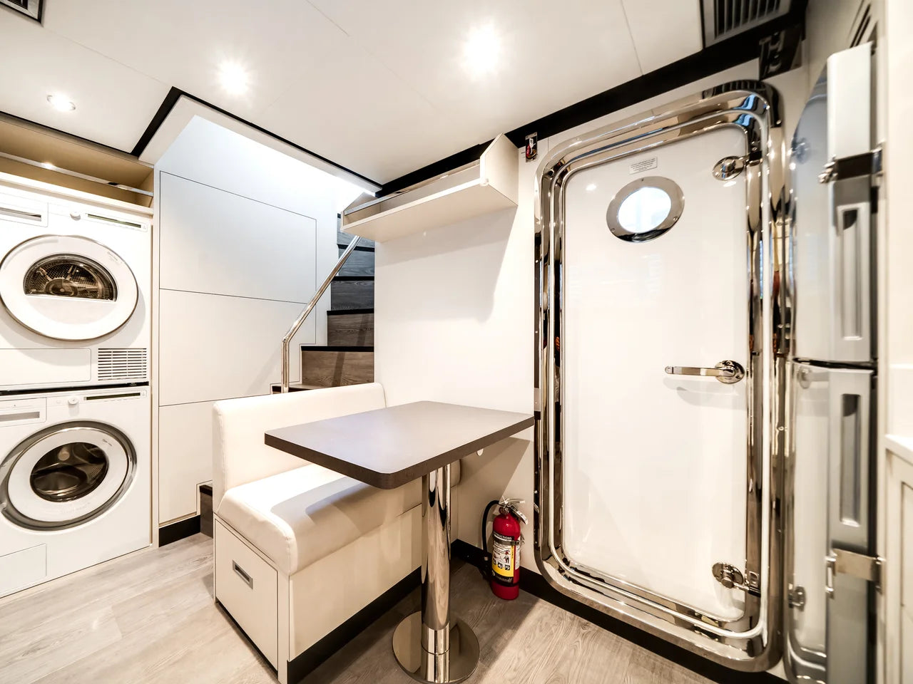 2025 Ocean Alexander 27R 88.0 feet, Fort Lauderdale, FL #102