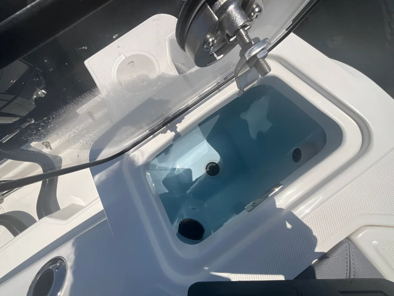 2027 Boston Whaler 250 Outrage 25.0 feet, Jacksonville Beach, Florida #11