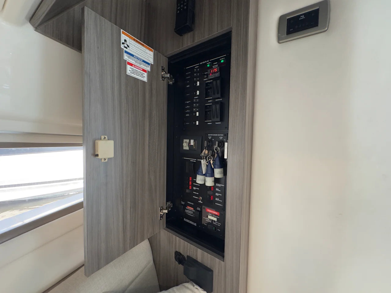 2021 Sea Ray 320 SUNDANCER OB 32.0 feet, Norwalk, Connecticut #82