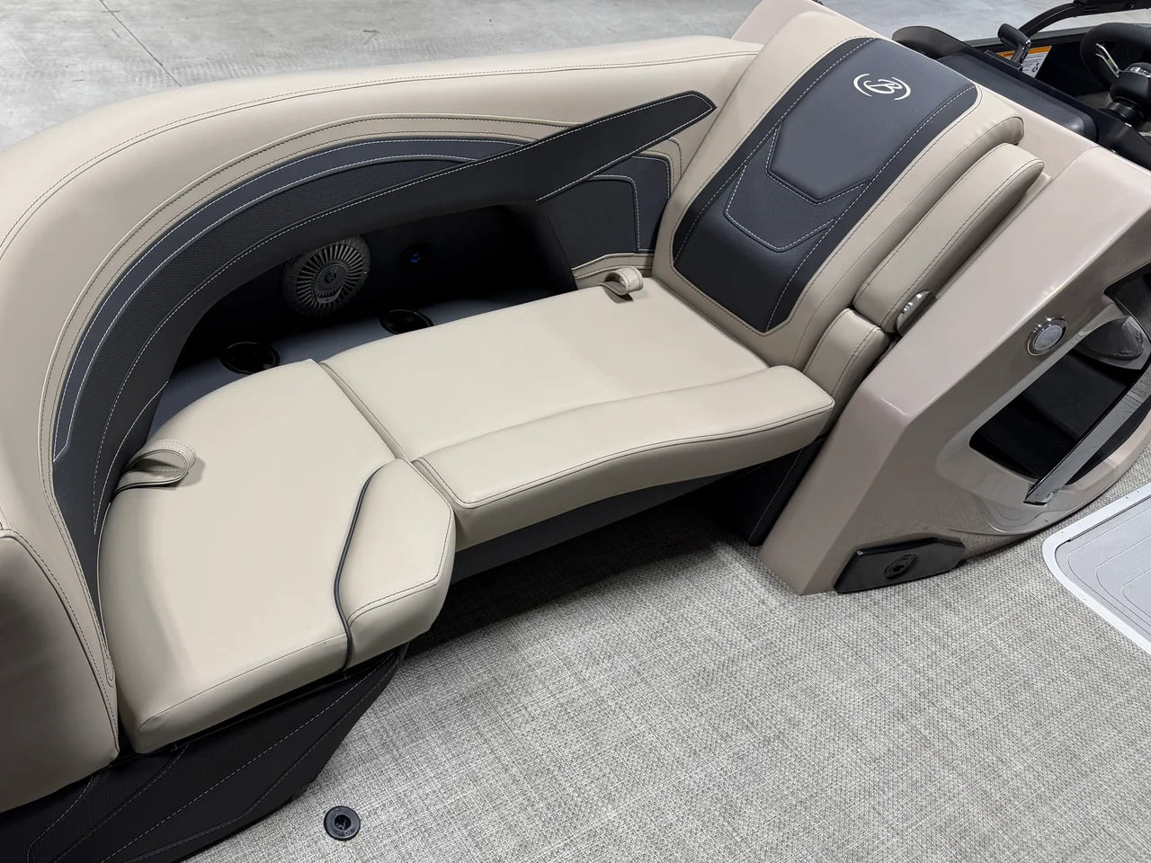 2027 Barletta CABRIO22UC 22.0 feet, Crosslake, Minnesota #11