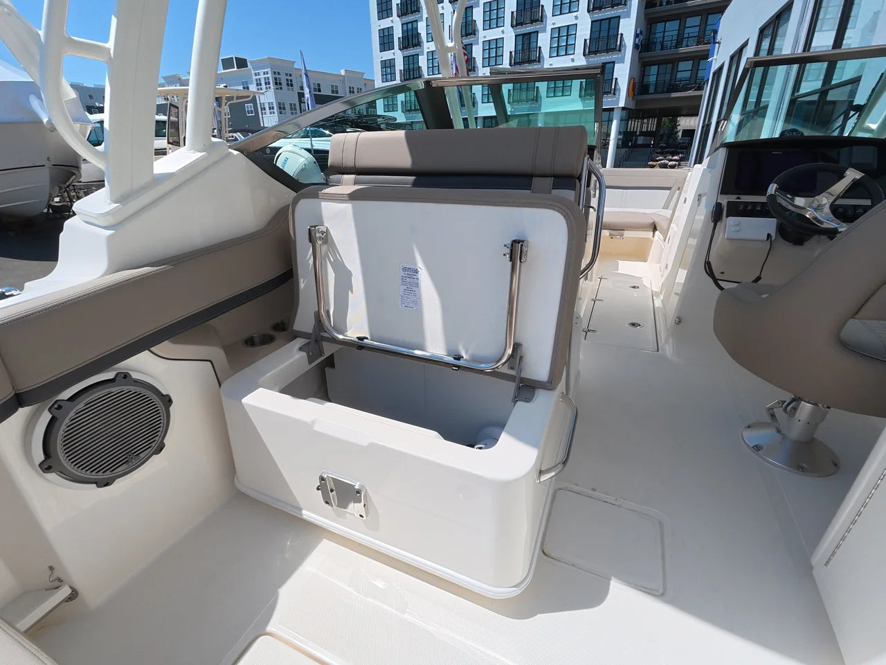 2026 Boston Whaler 240 Vantage 24.0 feet, Norwalk, Connecticut #11