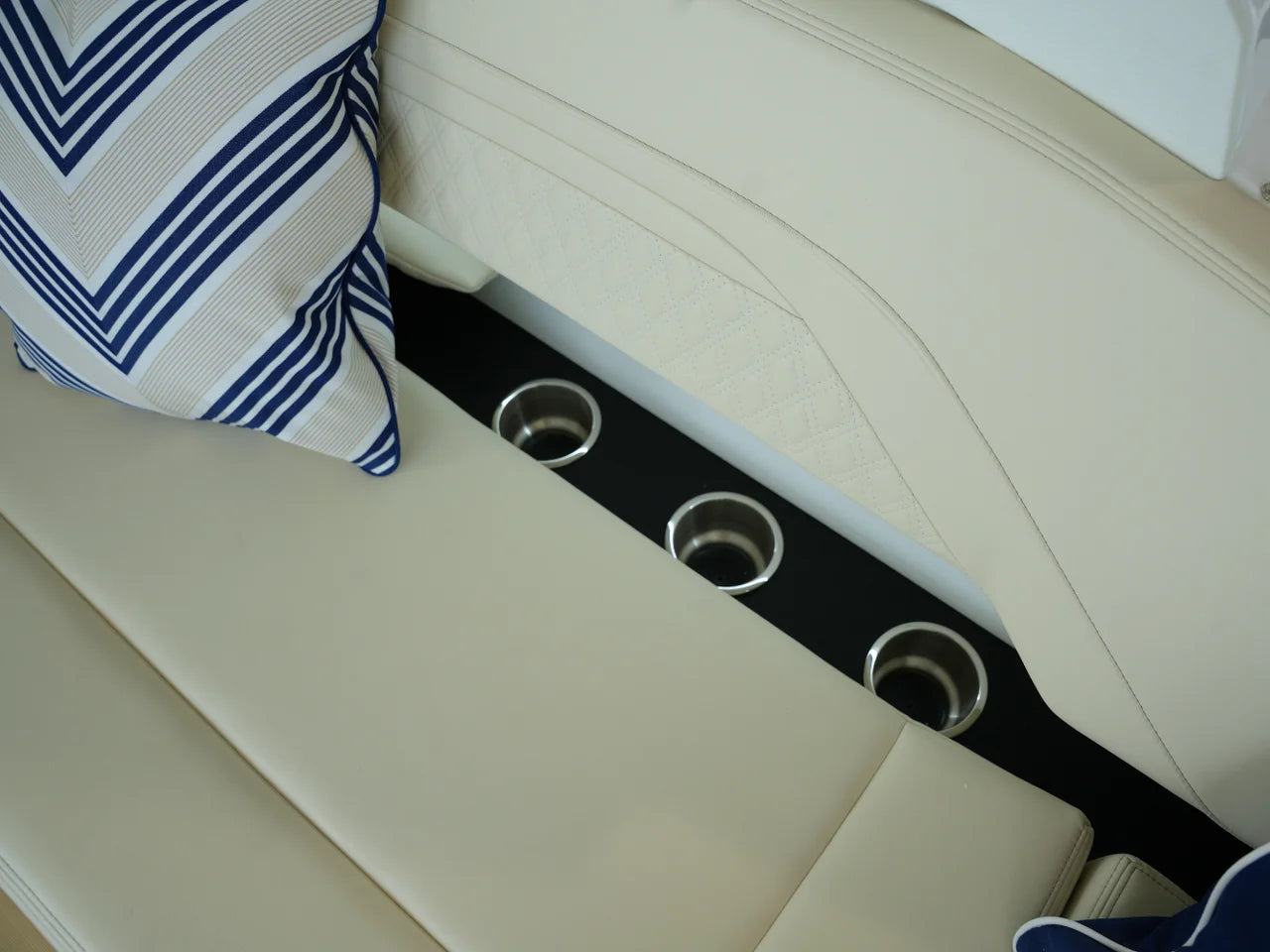 2026 Cruisers Yachts 34 GLS 34.0 feet, Lewisville, TX #23