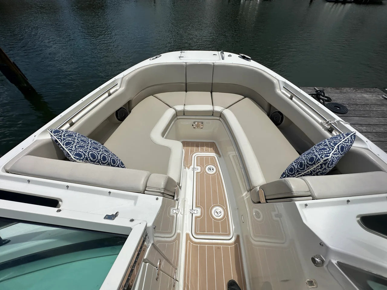 2017 Boston Whaler 320 VANTAGE 32.0 feet, Thunderbolt, GA #24