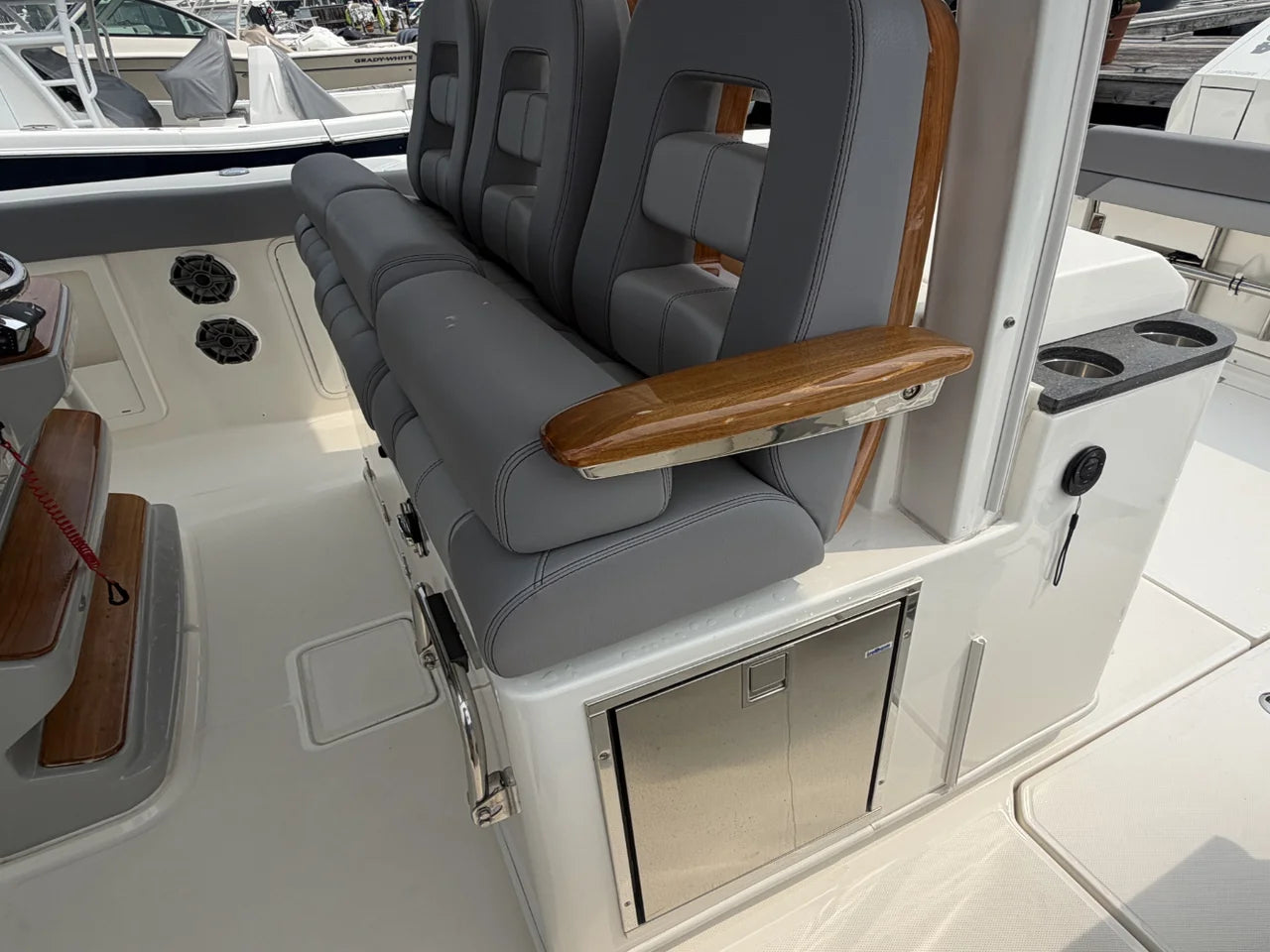 2024 Boston Whaler 380 Outrage 38.0 feet, Huntington, NY #14