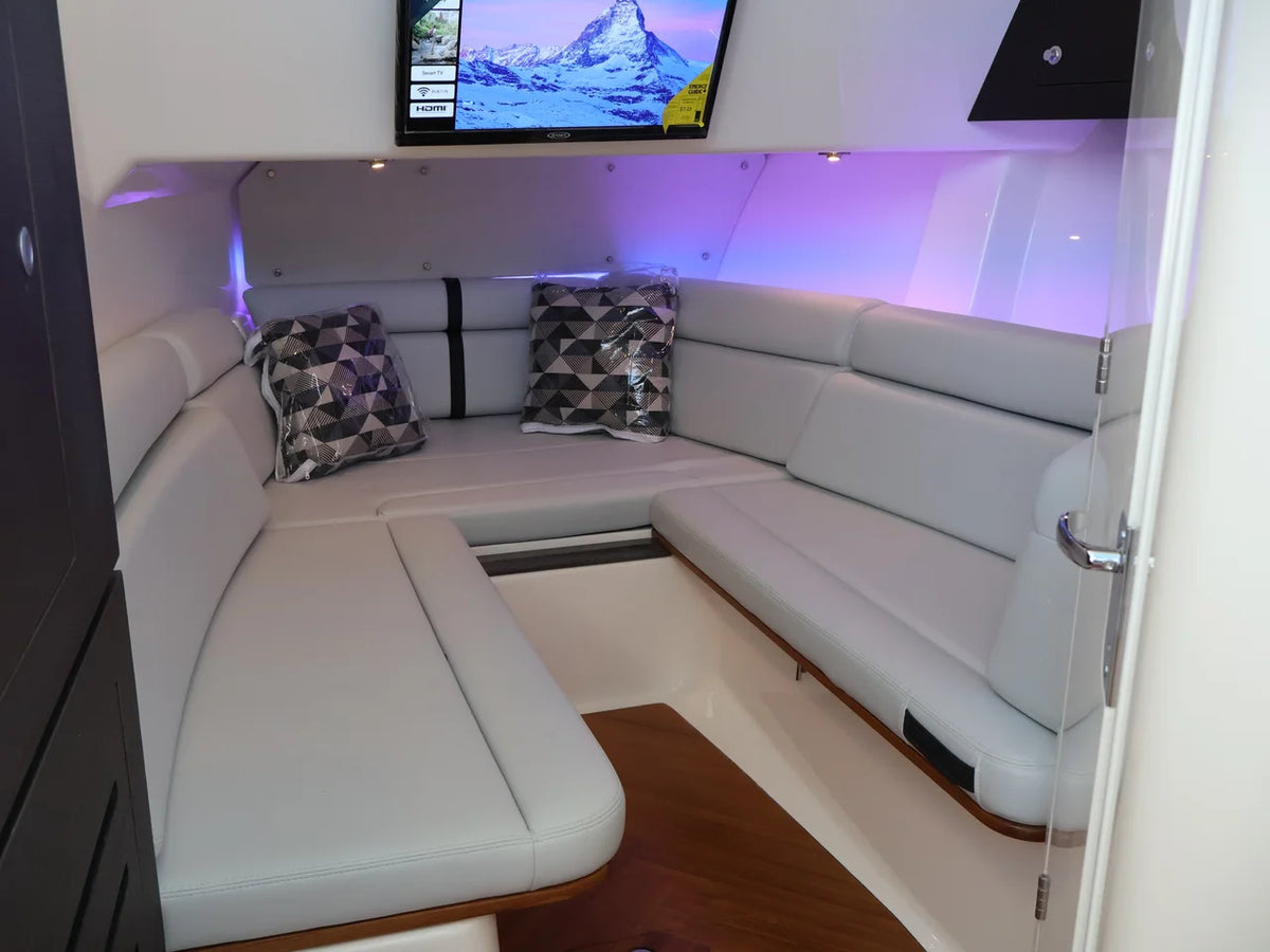 2027 Boston Whaler 350 Realm 35.0 feet, Naples, Florida #40