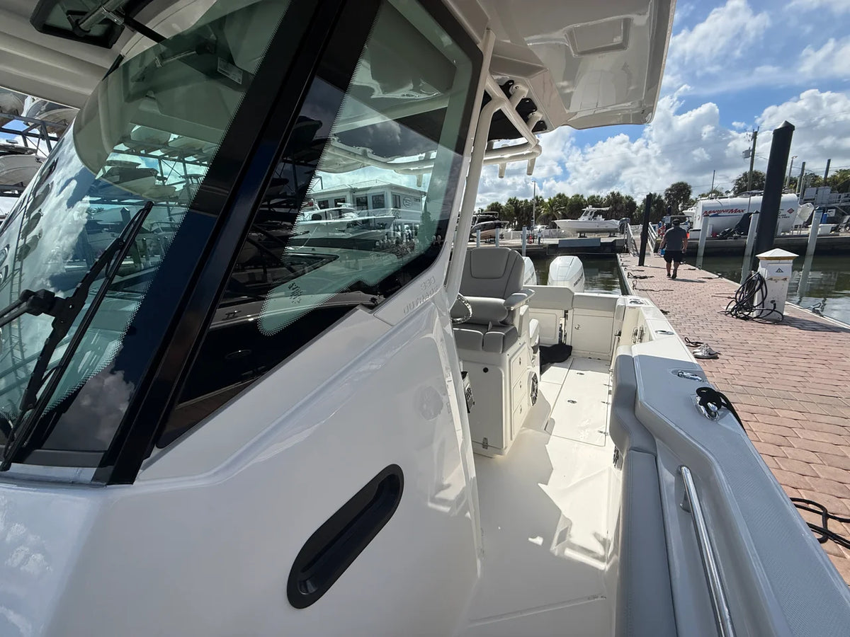 2026 Boston Whaler 330 Outrage 33.0 feet, Sarasota, FL #16