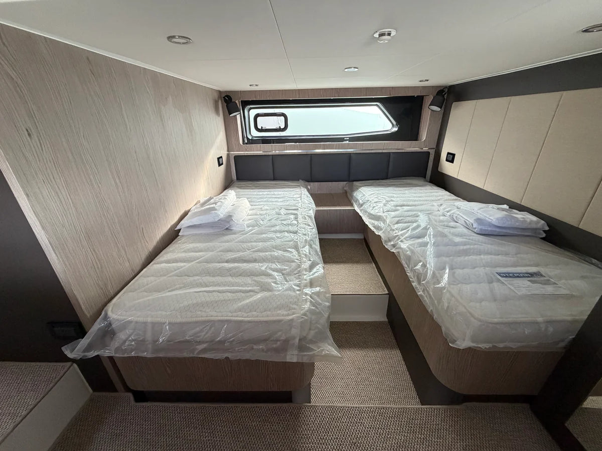 2027 Azimut A45 45.0 feet, Stuart, Florida #59