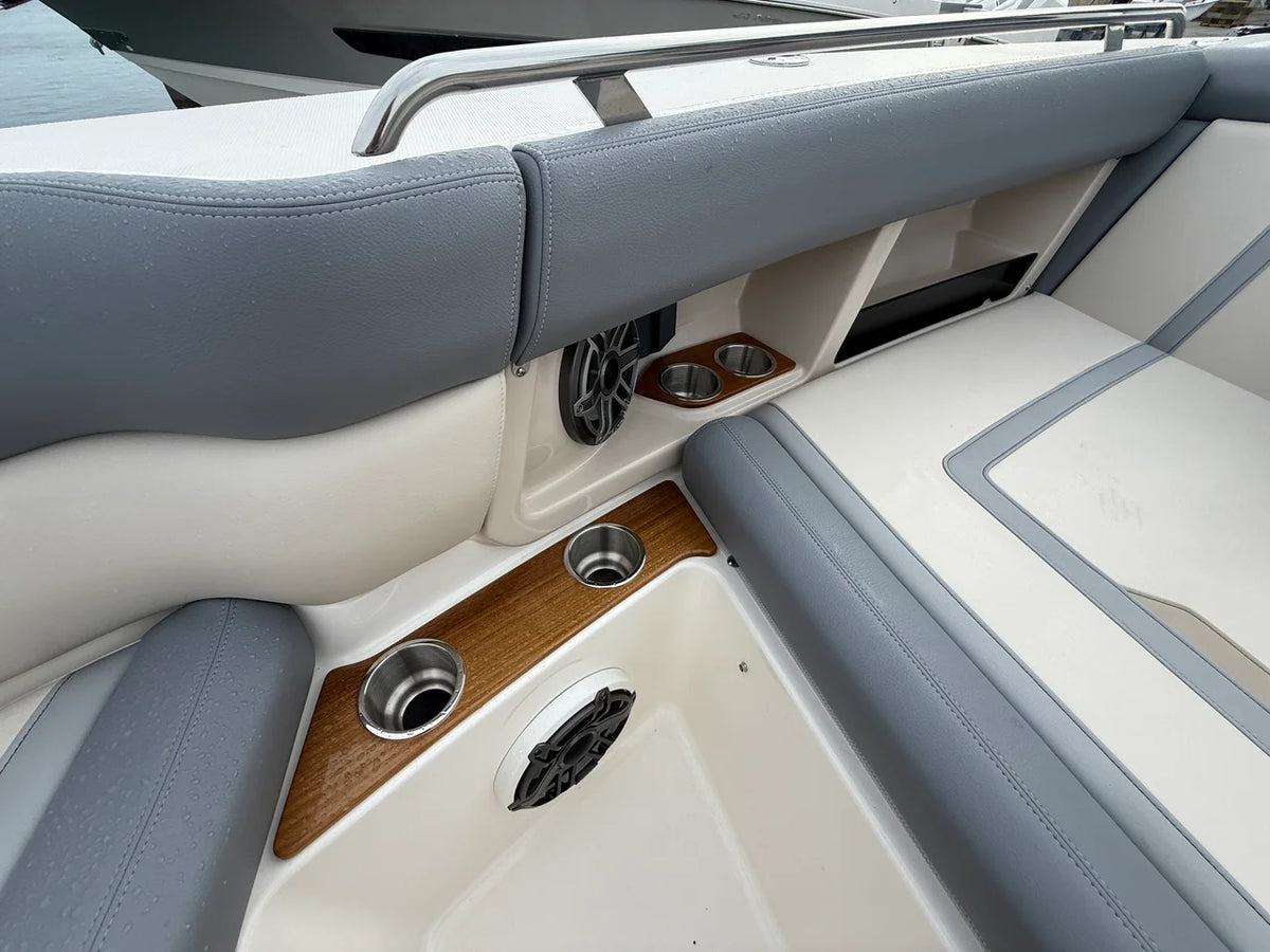 2027 Boston Whaler 350 Realm 35.0 feet, Sarasota, FL #10