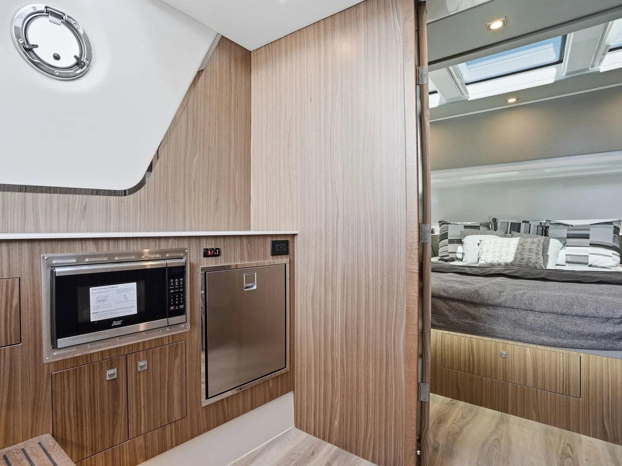 2026 Cruisers Yachts 50GLS OB 50.0 feet, Quincy, MA #37