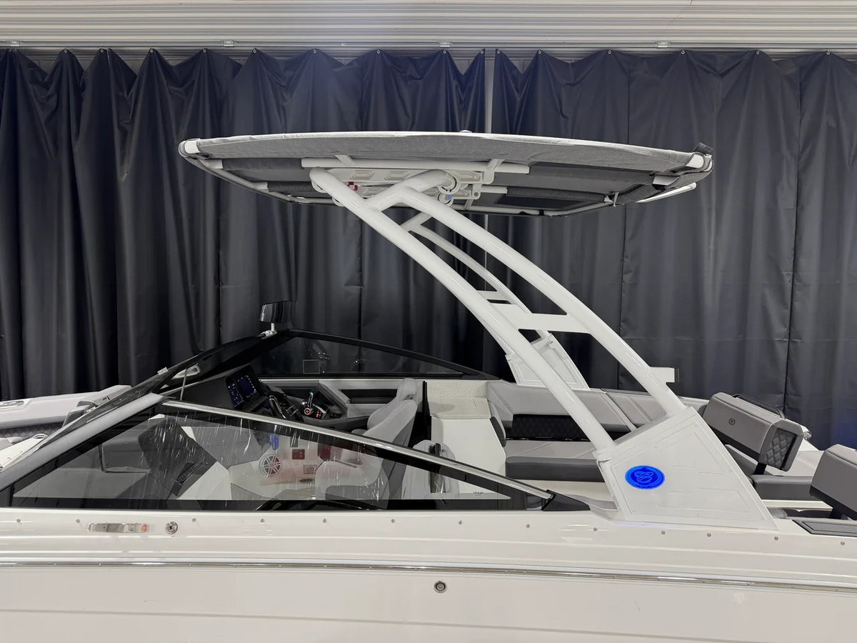 2024 Cobalt R8 OB 28.0 feet, Crosslake, Minnesota #6