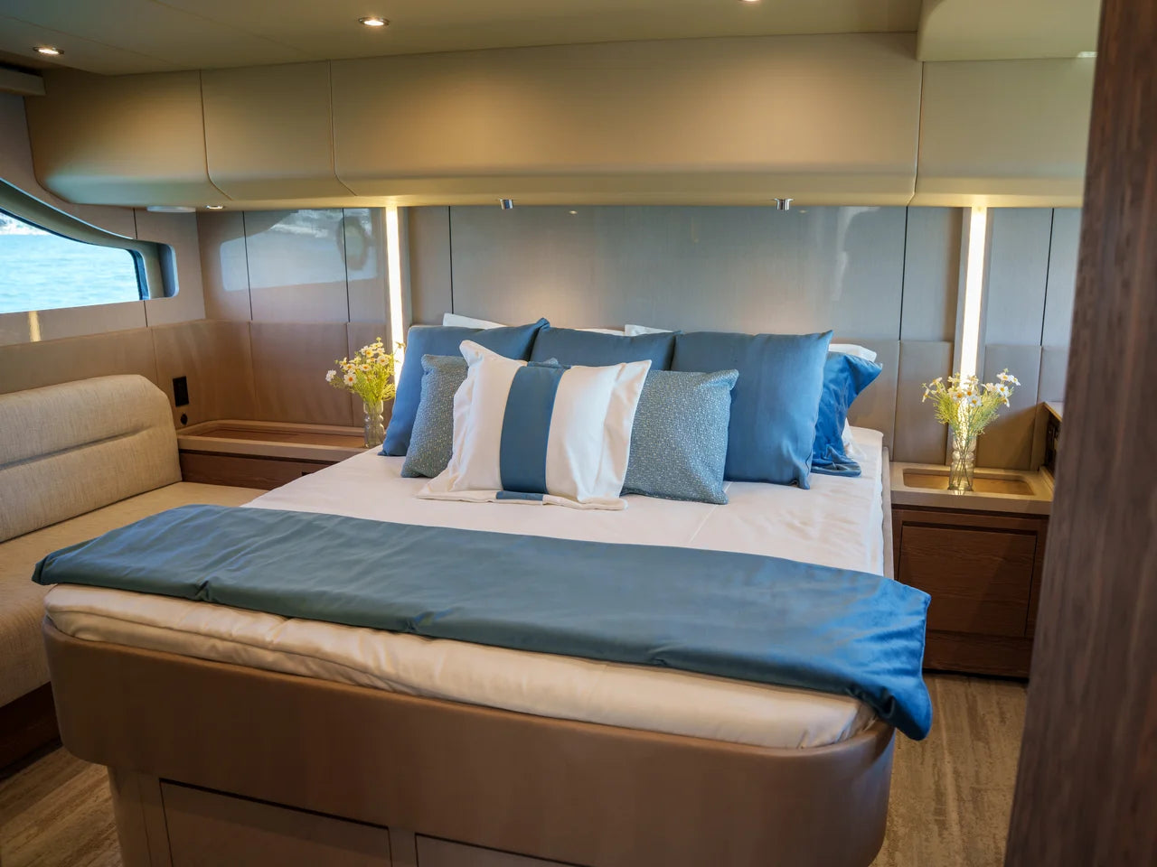 2026 Cruisers Yachts 50 FLY 50.0 feet, Wrightsville Beach, North Carolina #8