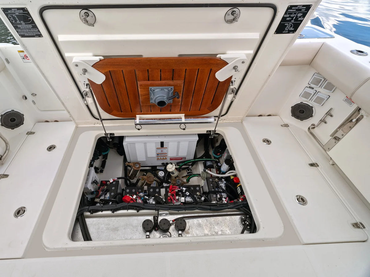 2023 Boston Whaler 325 CONQUEST 32.0 feet, St Petersburg, FL #58