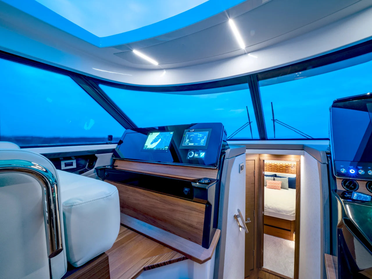 2026 Tiara Yachts 48 LE 48.0 feet, Inuvik, Northwest Territories #10