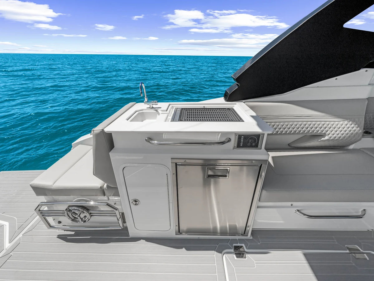 2027 Cruisers Yachts 34 GLS Outboard 34.0 feet, Venice, Florida #29