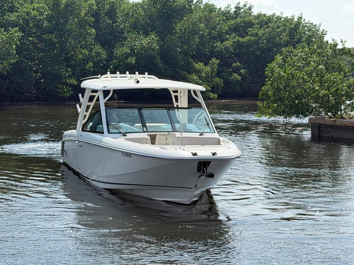 2017 Boston Whaler 320 VANTAGE 32.0 feet, Key Largo, FL #4